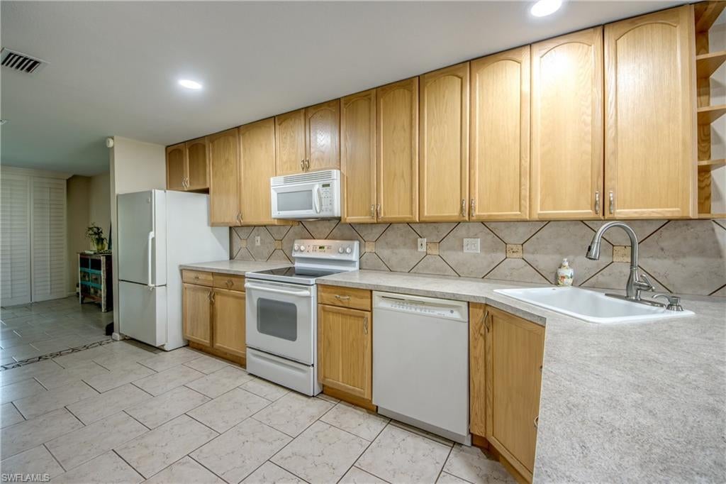SPRING LAKE CONDO - Residential
