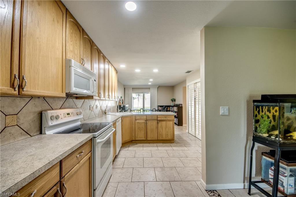 SPRING LAKE CONDO - Residential