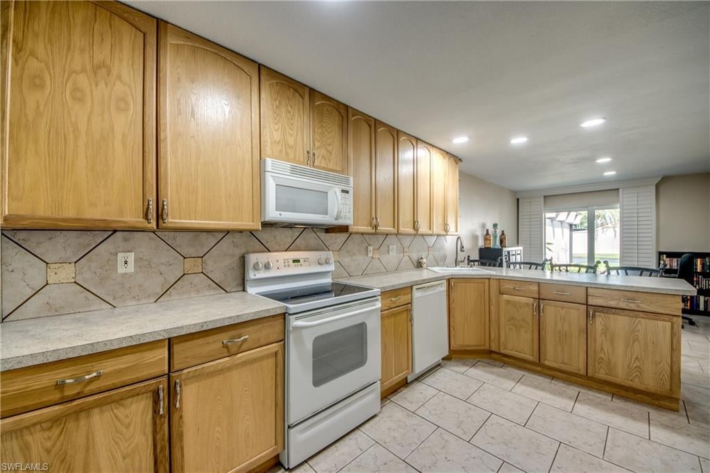 SPRING LAKE CONDO - Residential