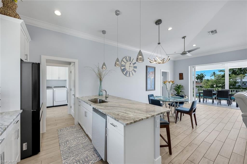 LAGUNA SHORES - Residential