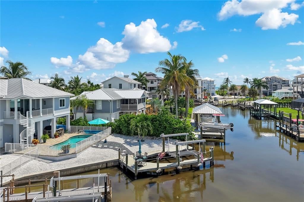 LAGUNA SHORES - Residential