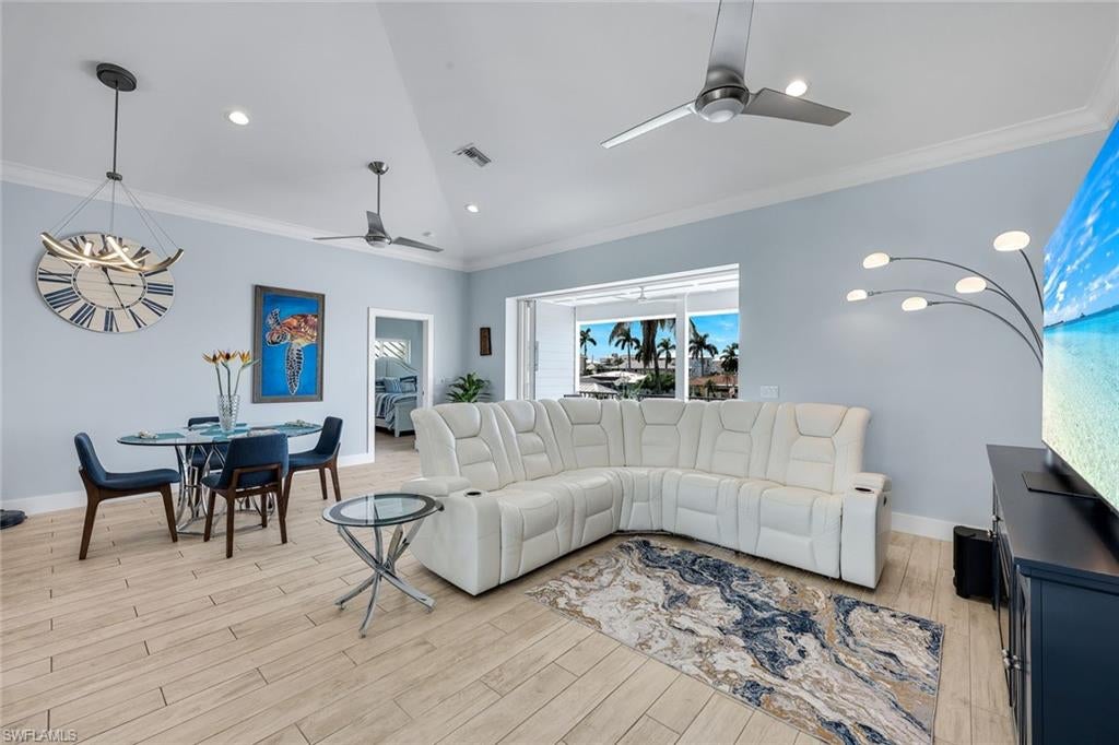 LAGUNA SHORES - Residential