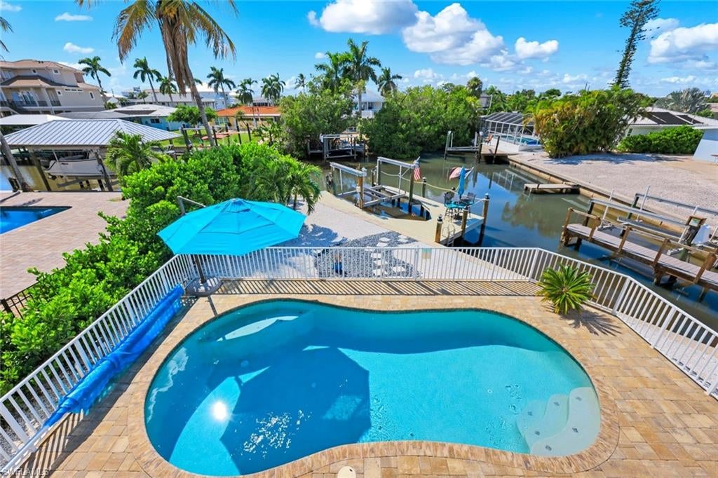 LAGUNA SHORES - Residential