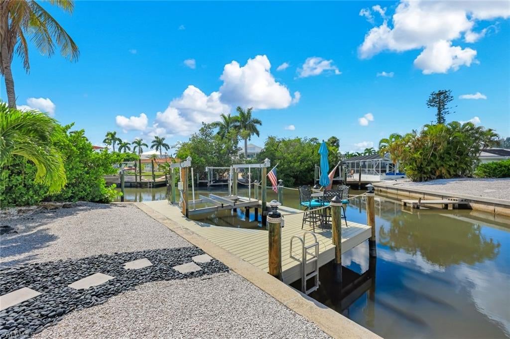 LAGUNA SHORES - Residential