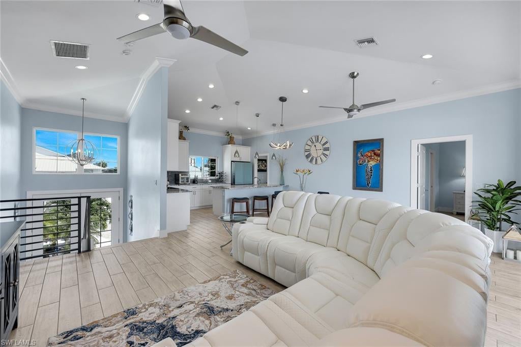 LAGUNA SHORES - Residential