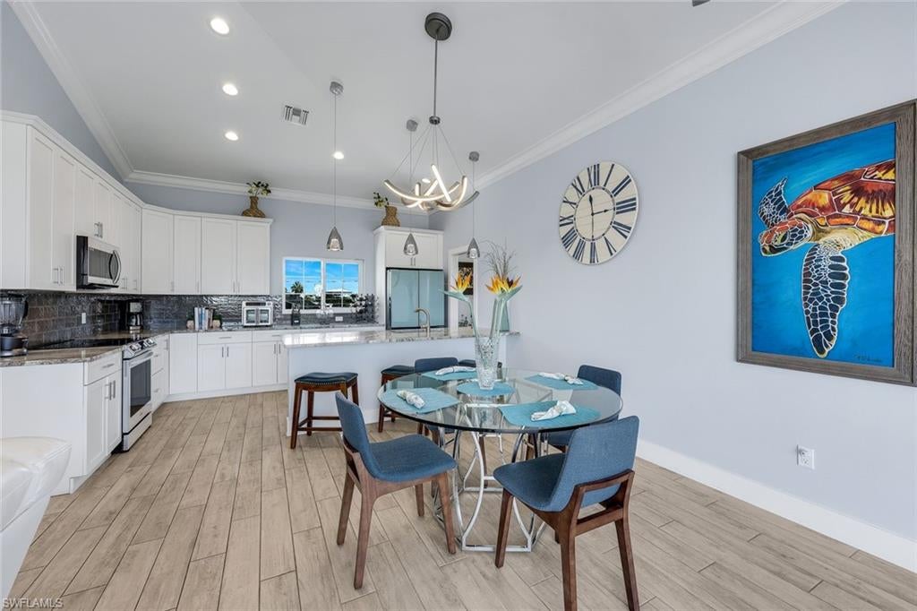 LAGUNA SHORES - Residential