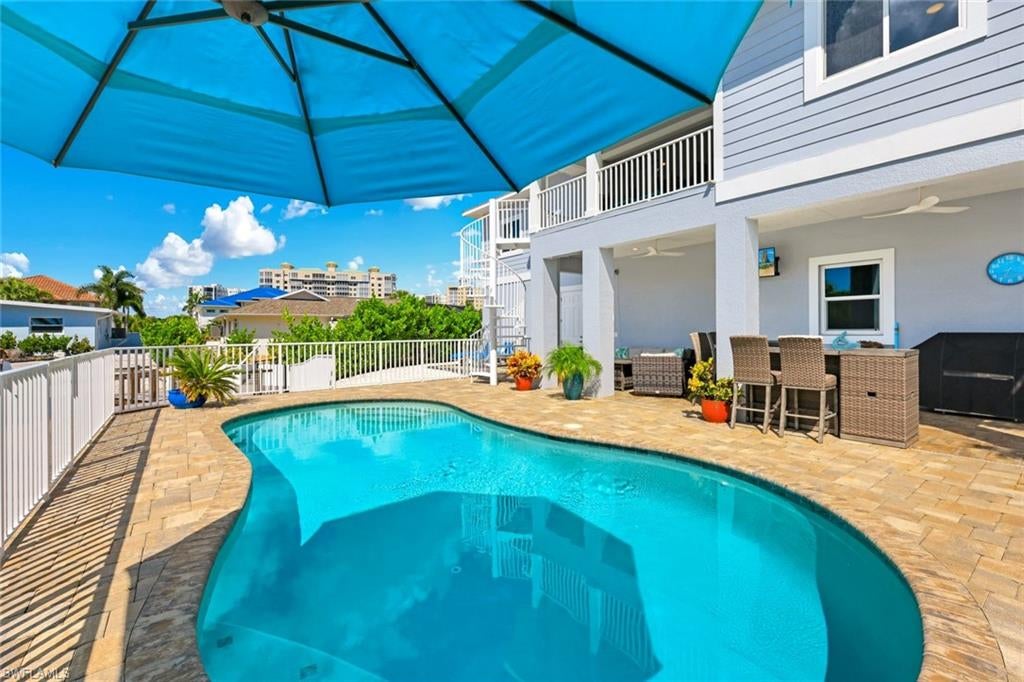 LAGUNA SHORES - Residential