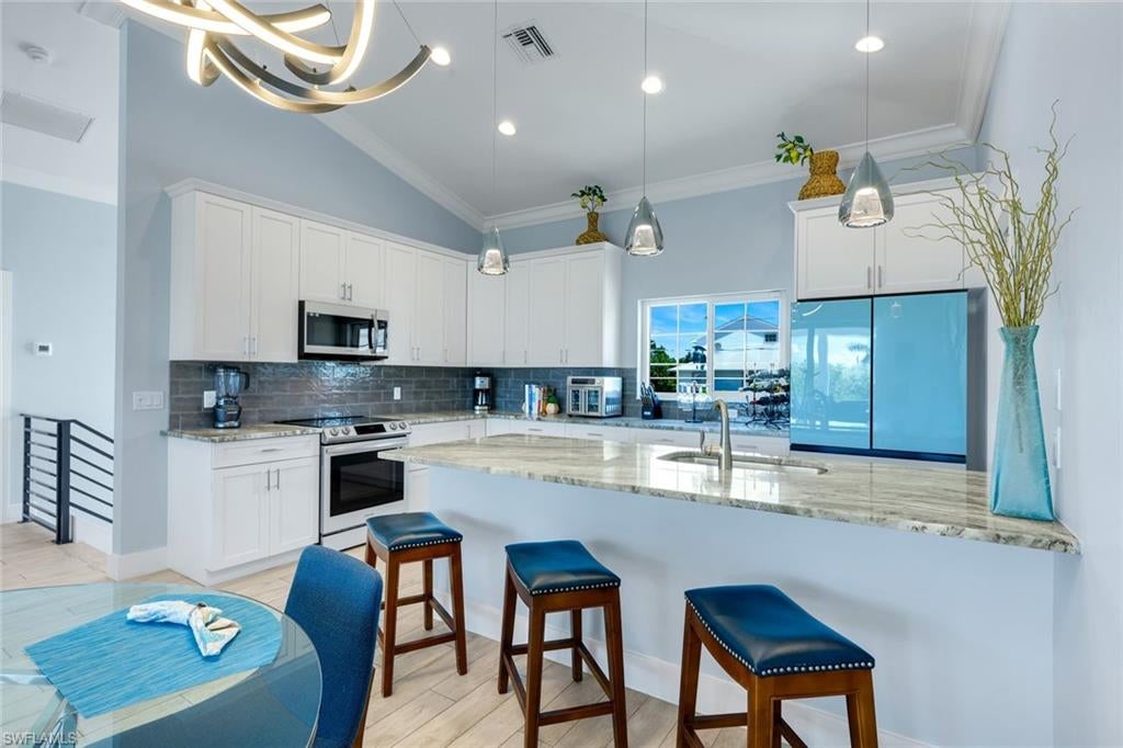 LAGUNA SHORES - Residential