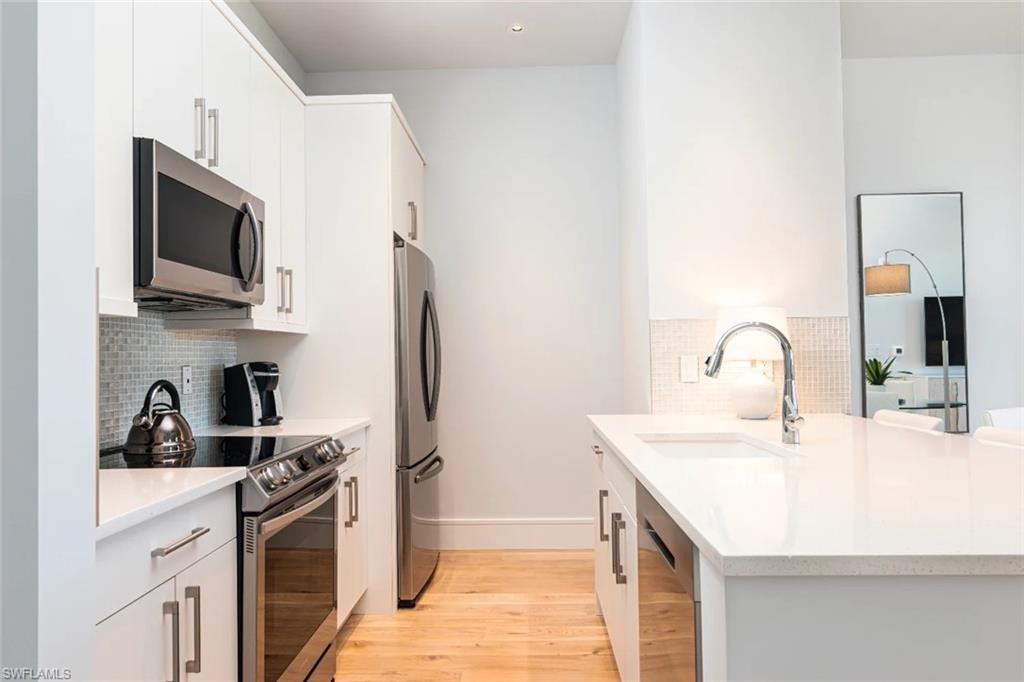 SOCE FLATS - Residential Lease
