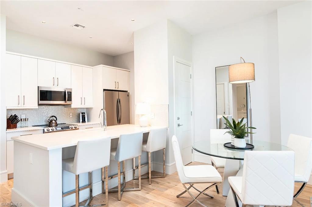 SOCE FLATS - Residential Lease