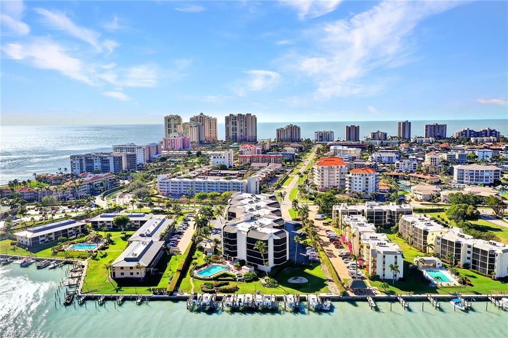 CAMELOT CONDO - Residential