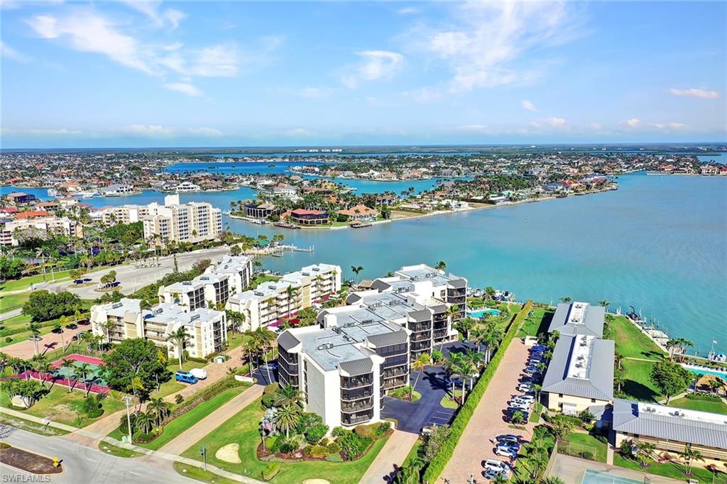 CAMELOT CONDO - Residential