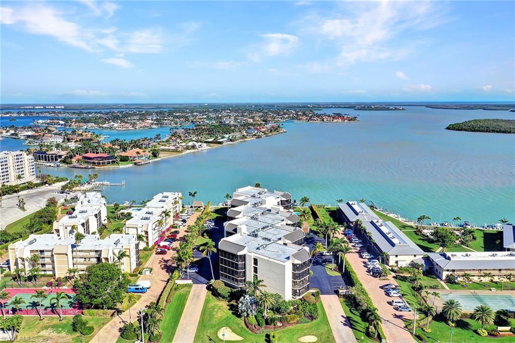 CAMELOT CONDO - Residential