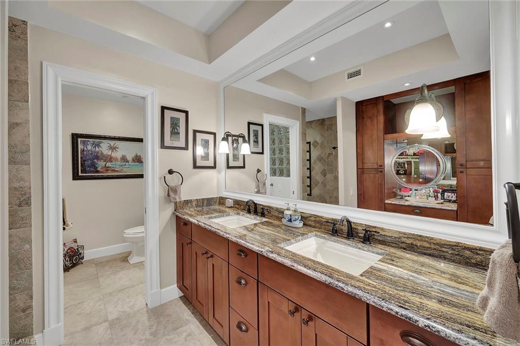 CAMELOT CONDO - Residential