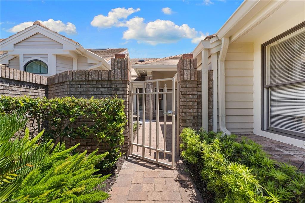 VILLAS AT PELICAN BAY - Residential