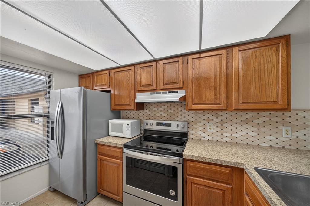 ROGERS COURT CONDOMINIUM - Residential