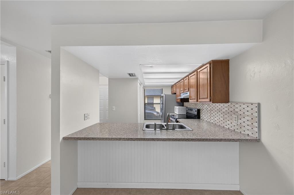 ROGERS COURT CONDOMINIUM - Residential