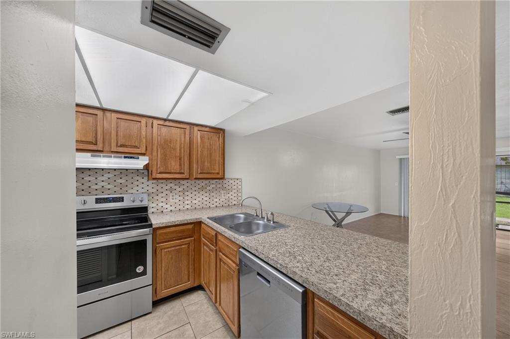 ROGERS COURT CONDOMINIUM - Residential