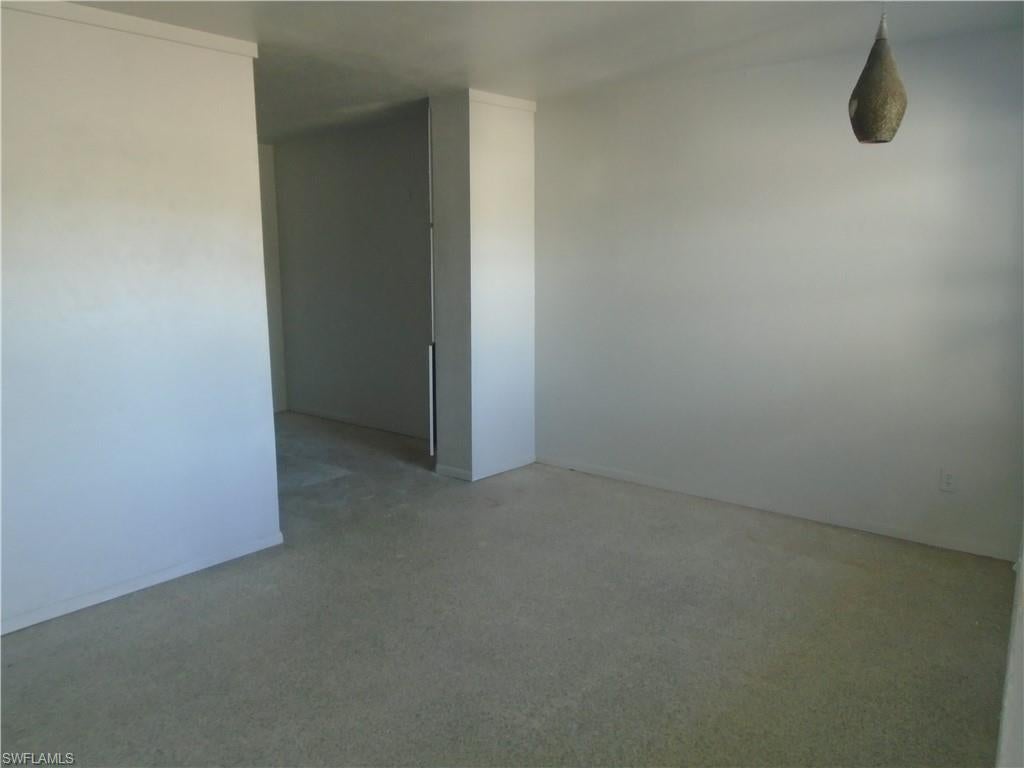 PINE MANOR - Residential Lease
