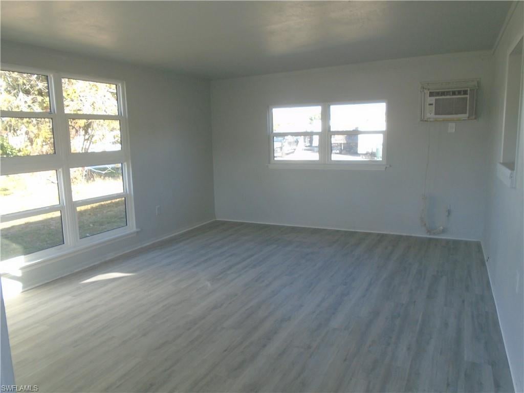 PINE MANOR - Residential Lease