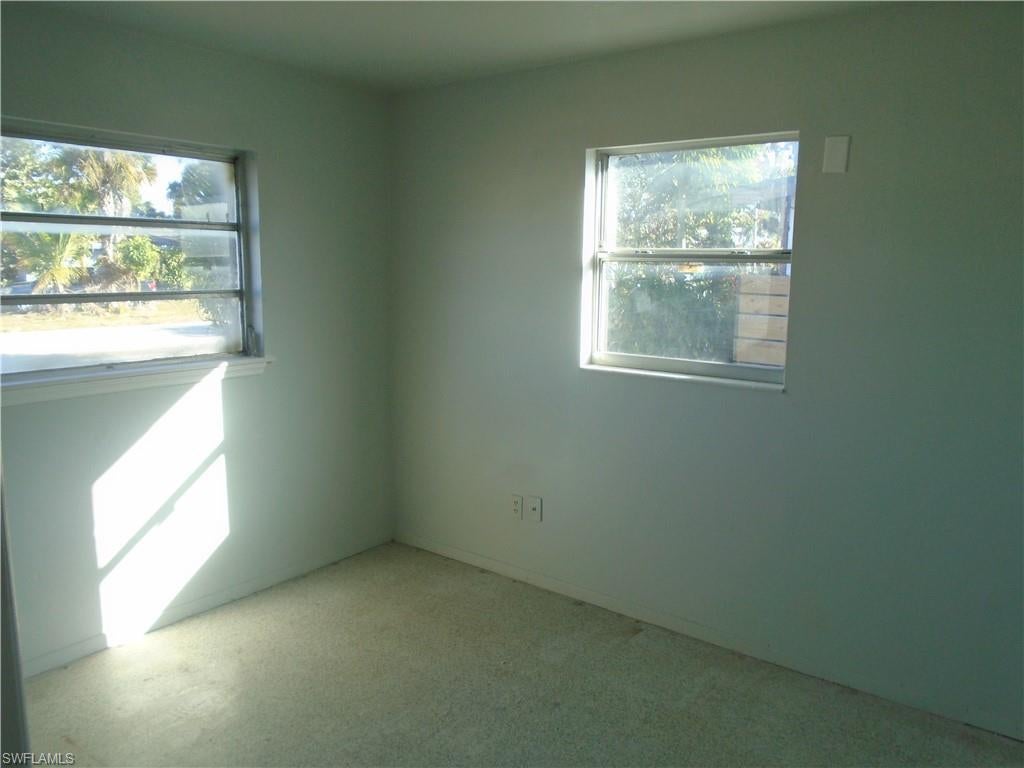 PINE MANOR - Residential Lease