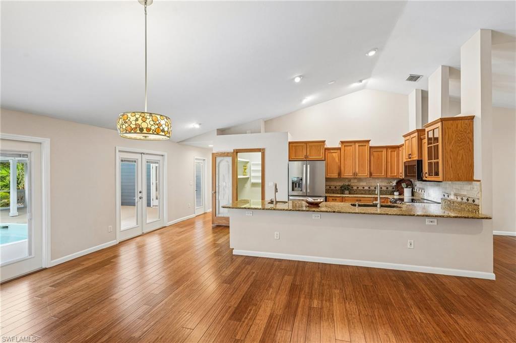 GOLDEN GATE ESTATES - Residential