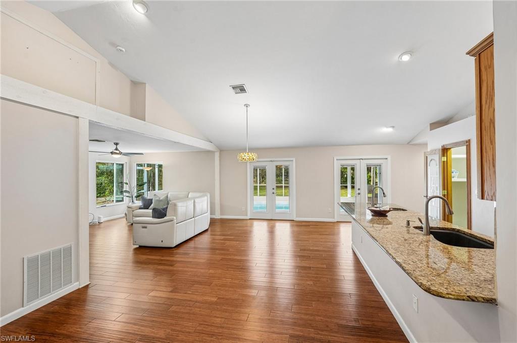 GOLDEN GATE ESTATES - Residential