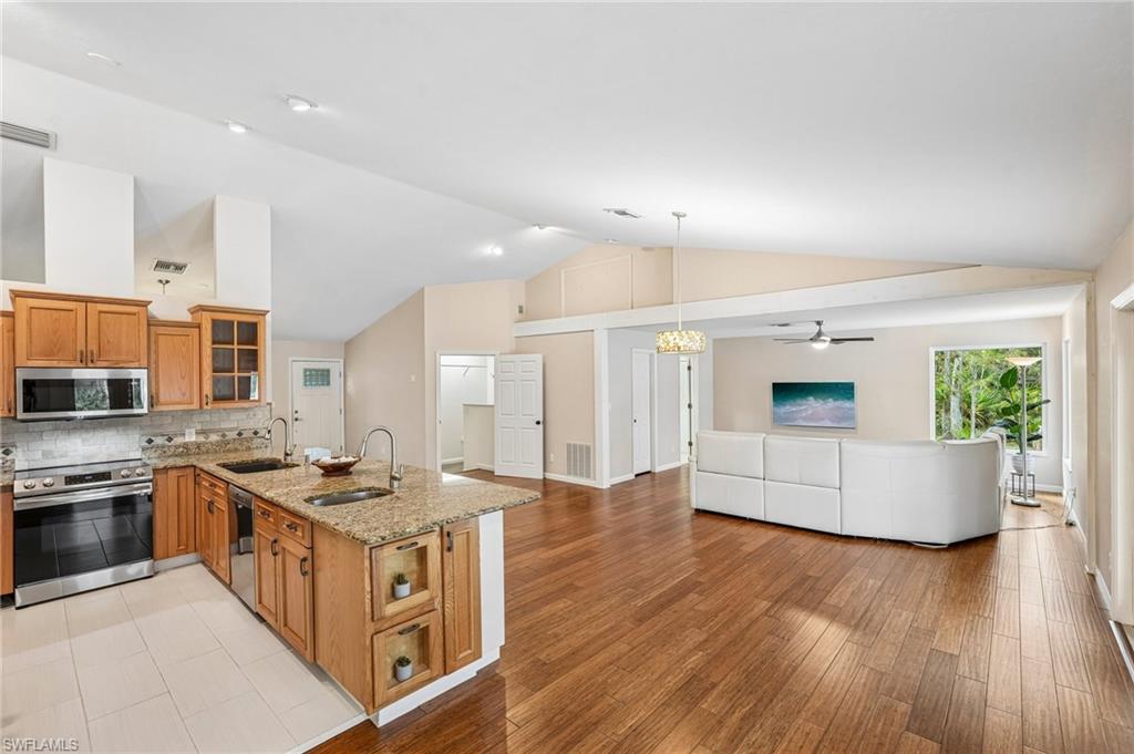 GOLDEN GATE ESTATES - Residential