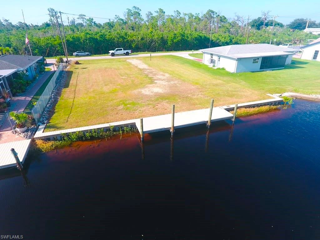 ISLAND PARK - Land
