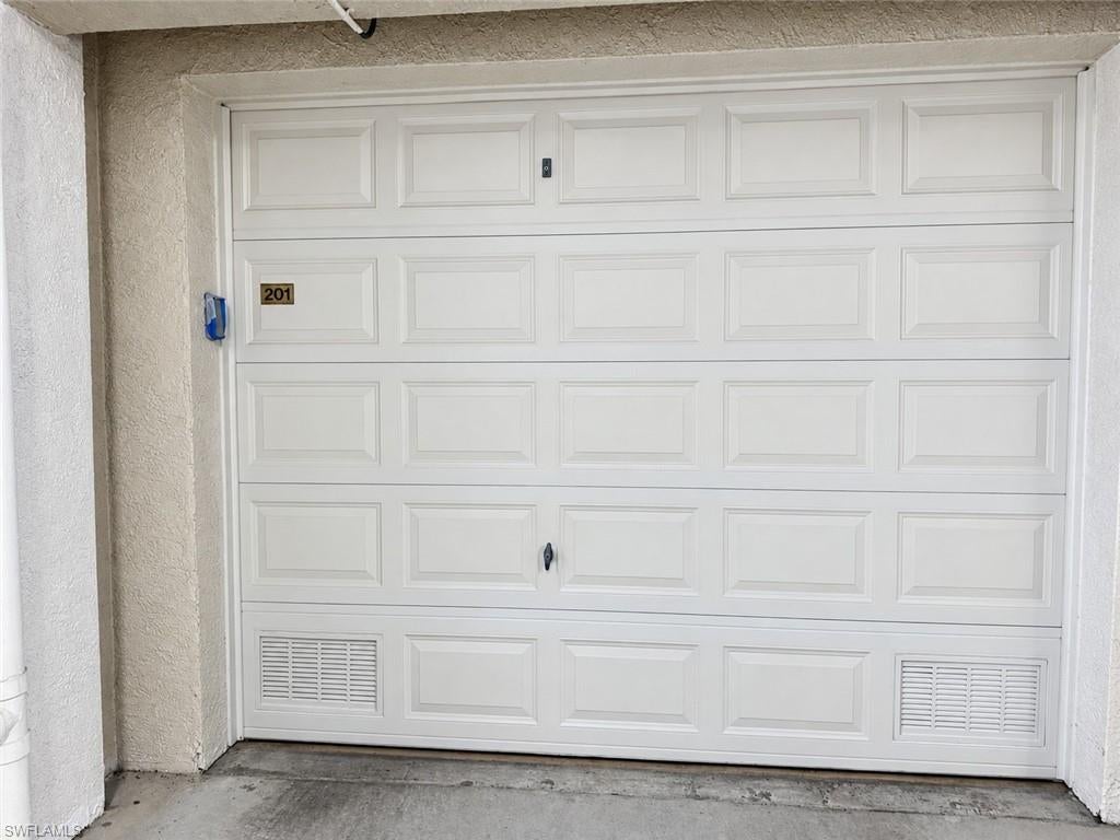 SUTTON WALK - Residential