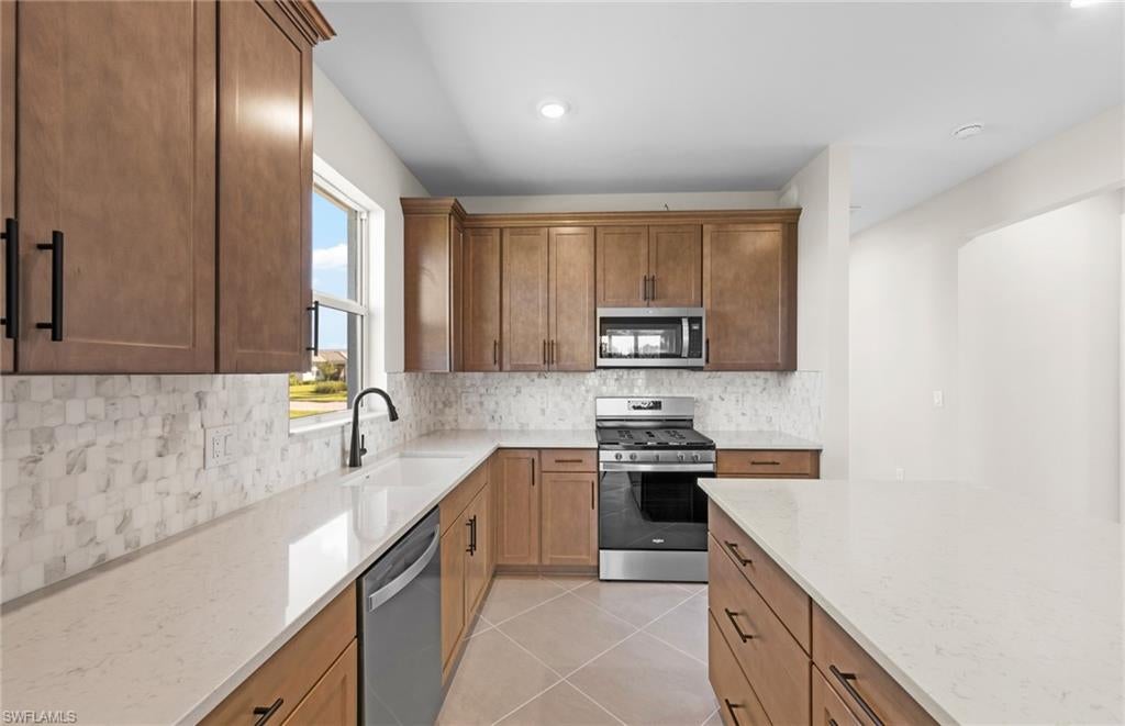 DEL WEBB OAK CREEK - Residential