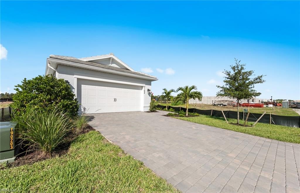 DEL WEBB OAK CREEK - Residential
