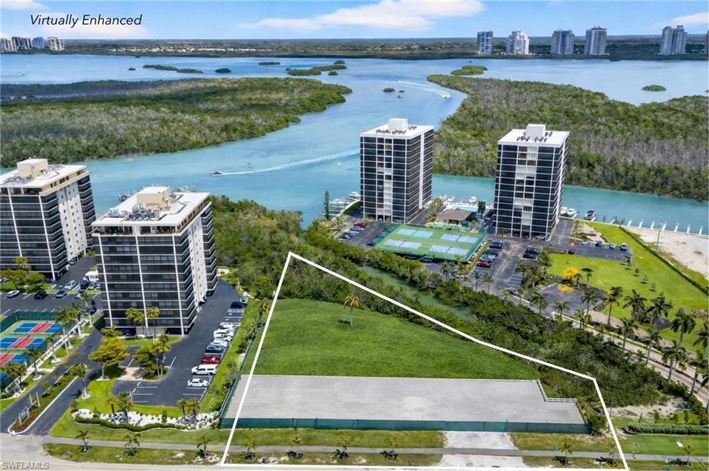 BONITA BEACH - Land
