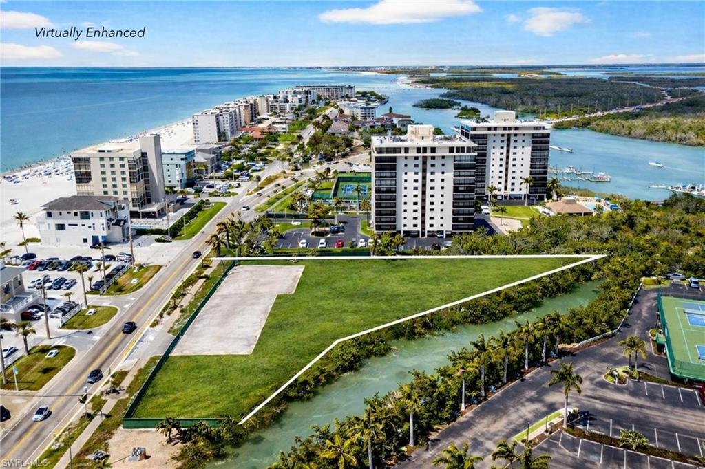 BONITA BEACH - Land