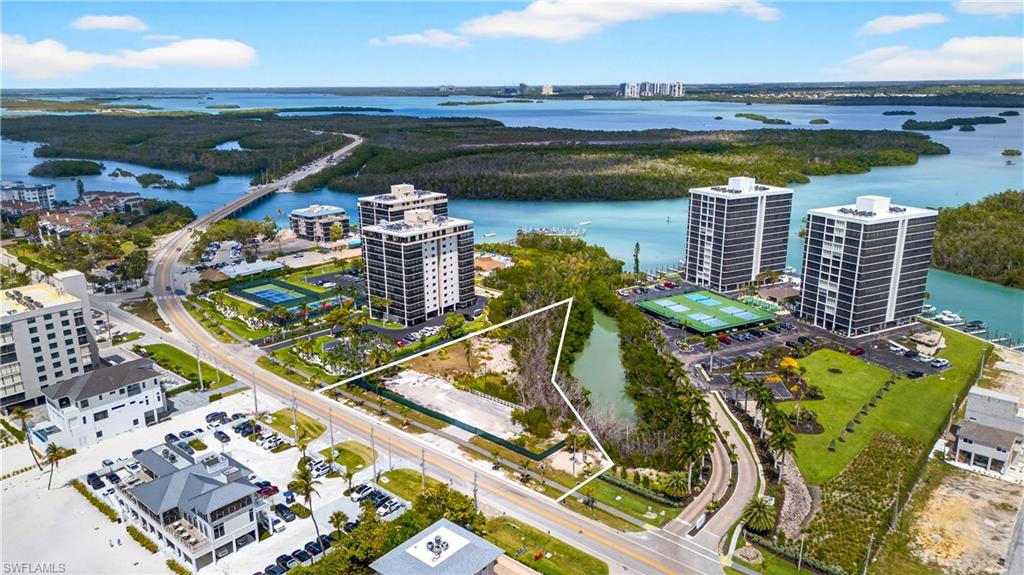 BONITA BEACH - Land