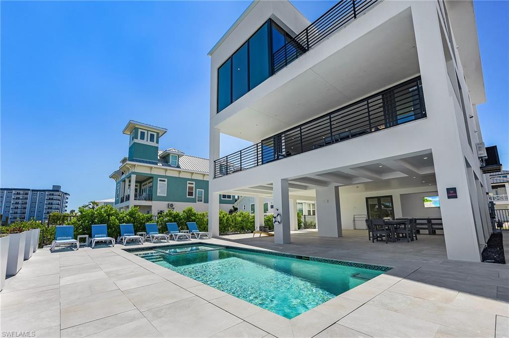 VENETIAN GARDENS - Residential