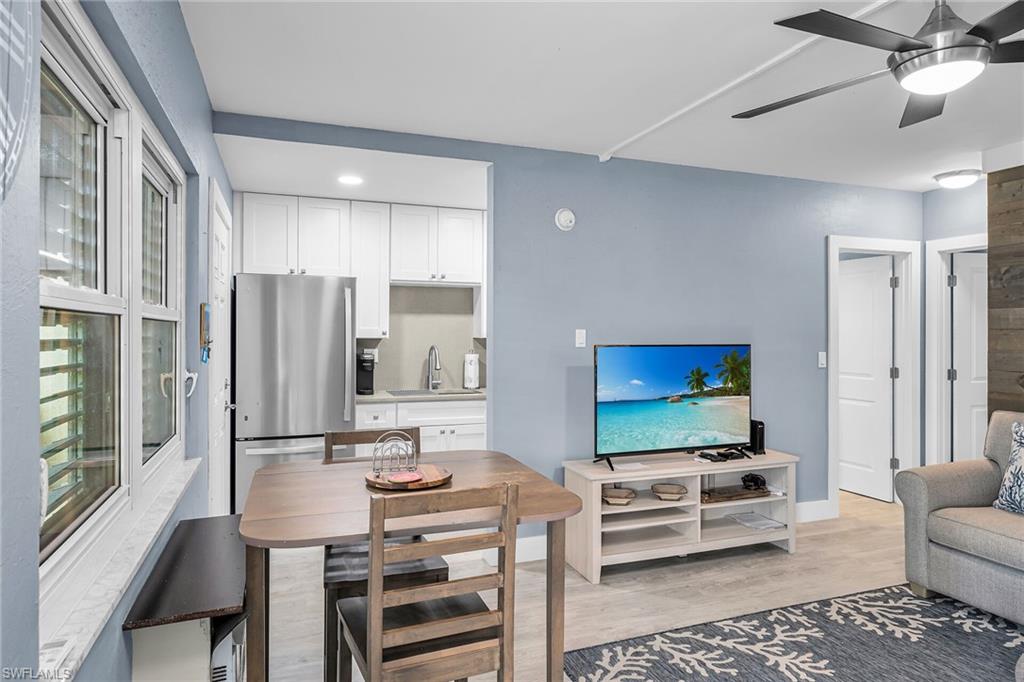 MARCO BEACH - Residential