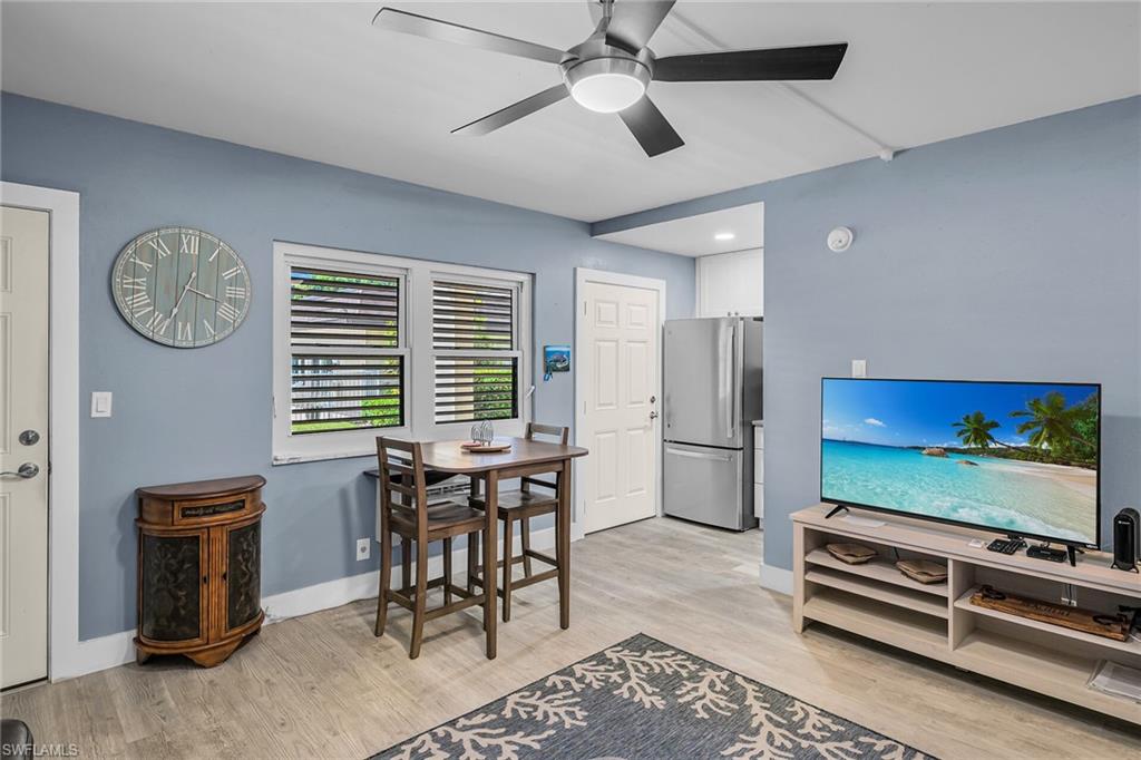 MARCO BEACH - Residential