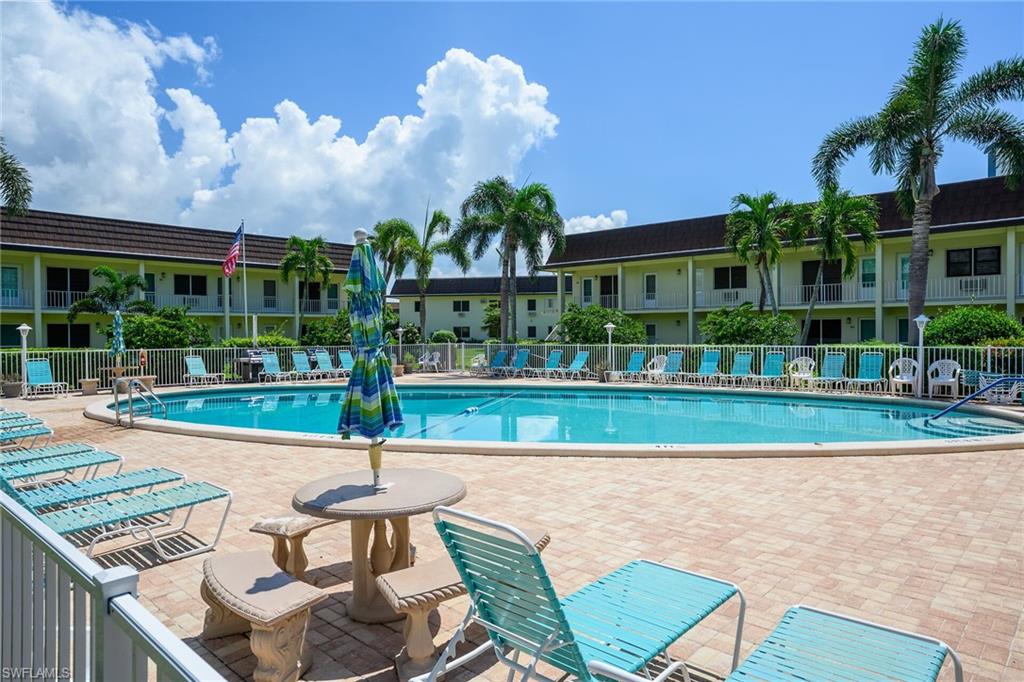 MARCO BEACH - Residential