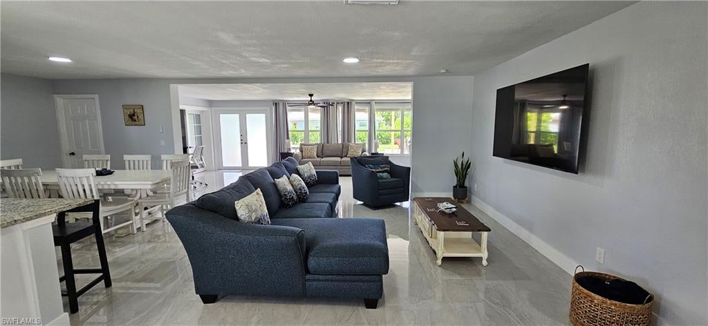 CAPE CORAL - Residential Lease