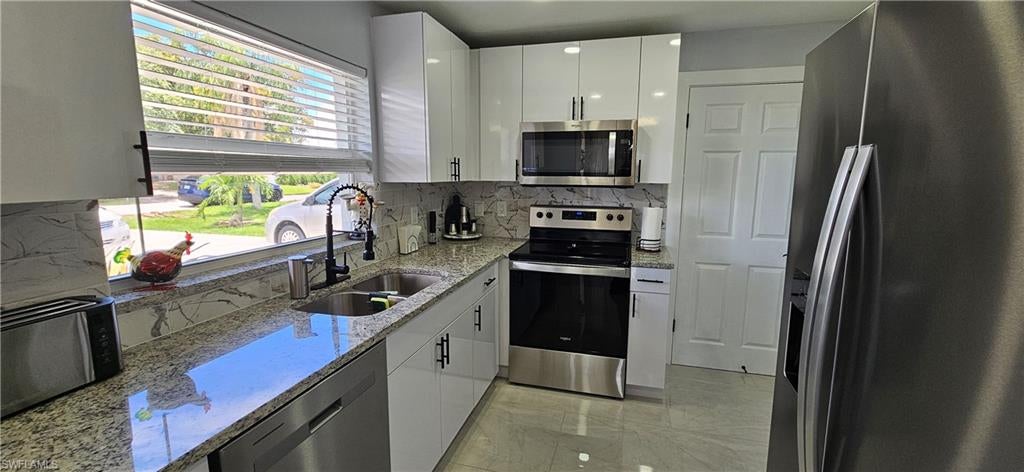 CAPE CORAL - Residential Lease