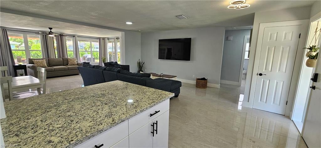 CAPE CORAL - Residential Lease