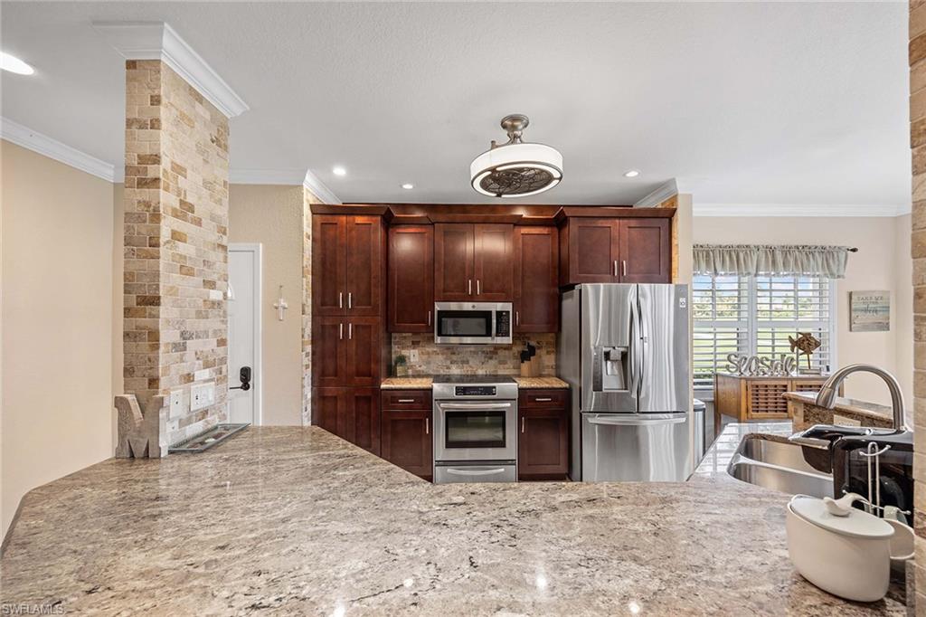 PINNACLE - Residential Lease