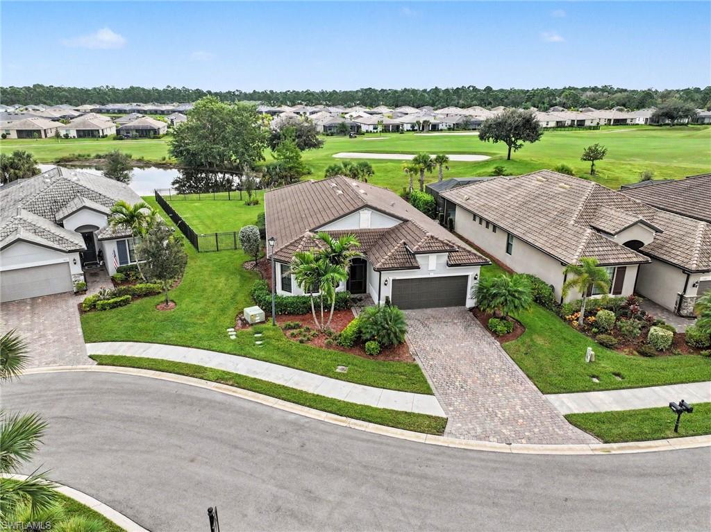 COUNTRY CLUB - Residential