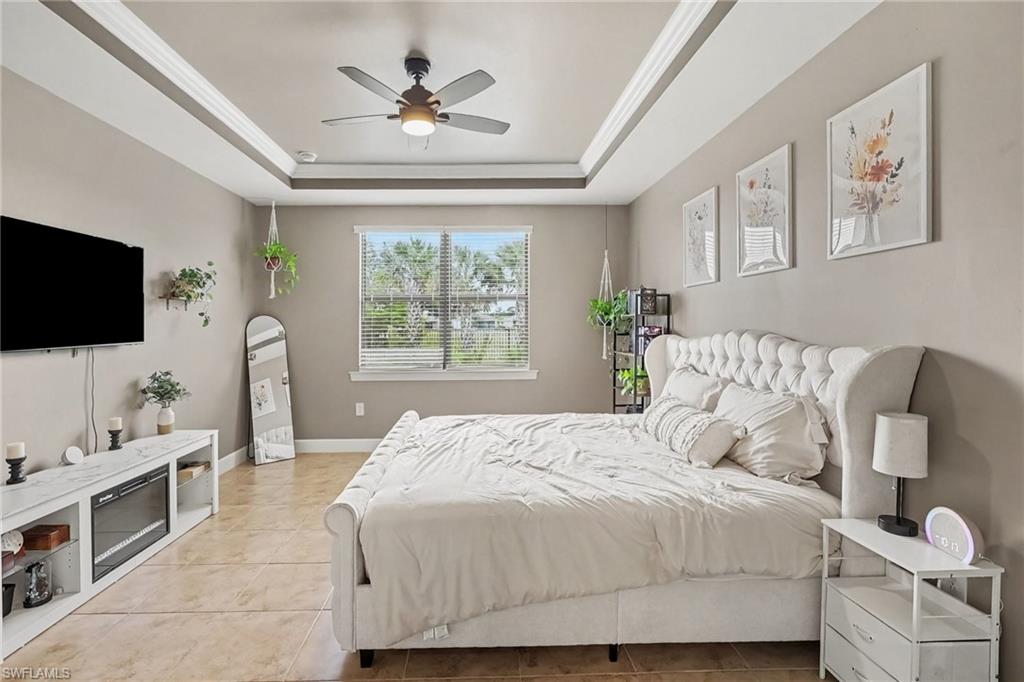 COUNTRY CLUB - Residential