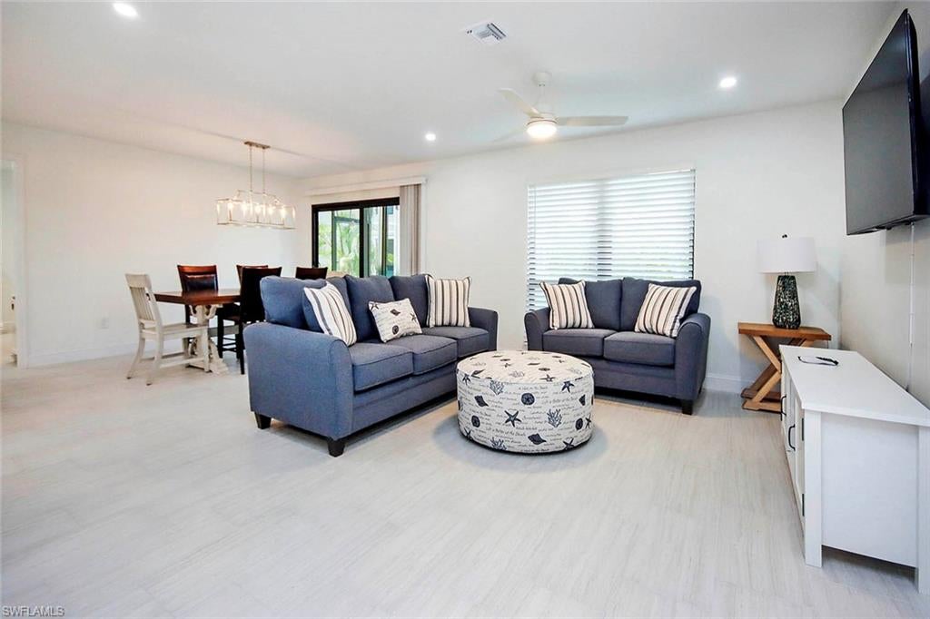 BLIND PASS CONDO - Residential
