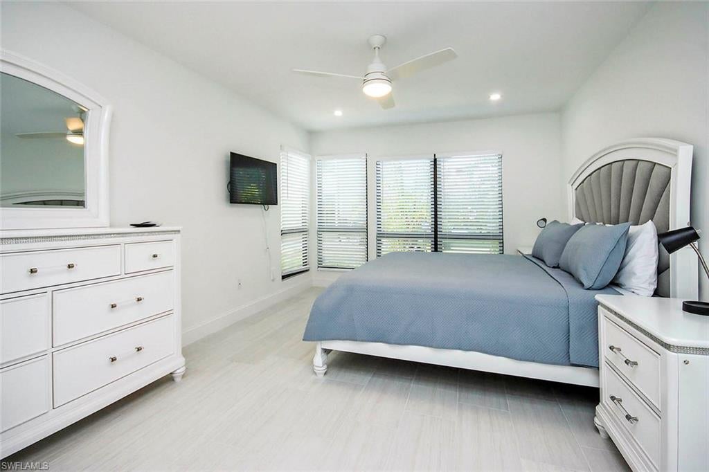 BLIND PASS CONDO - Residential