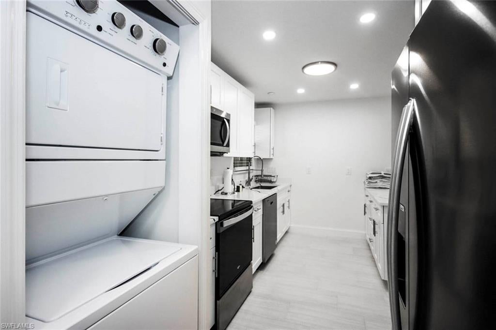 BLIND PASS CONDO - Residential