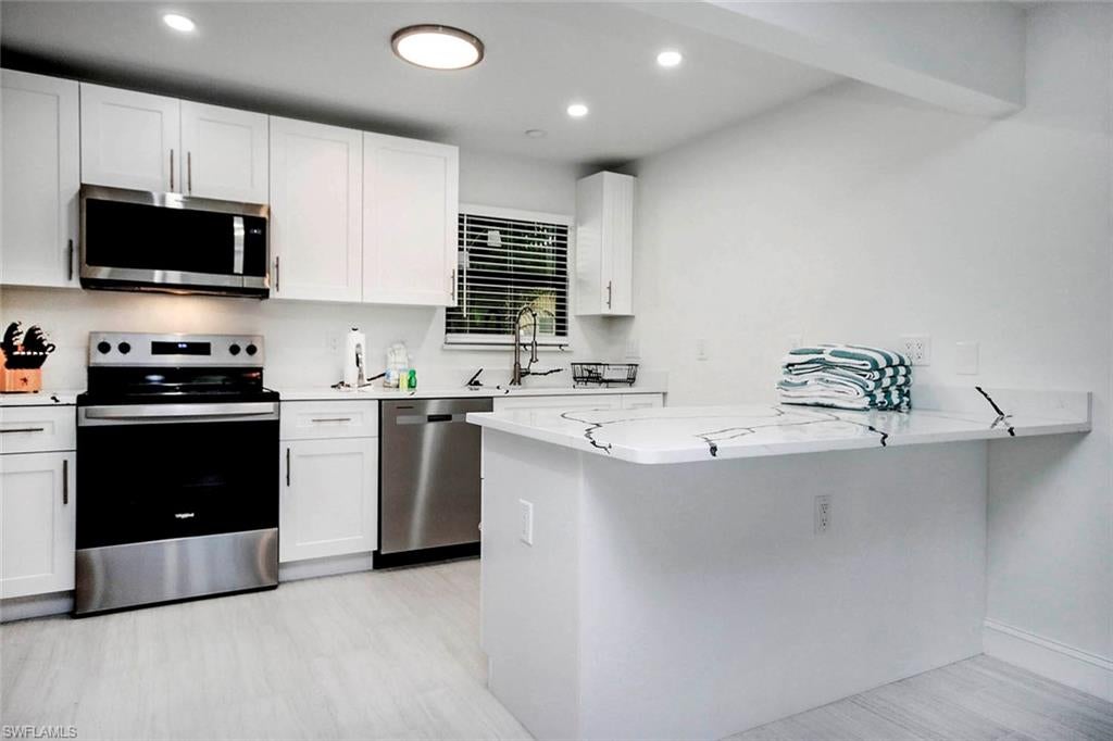 BLIND PASS CONDO - Residential