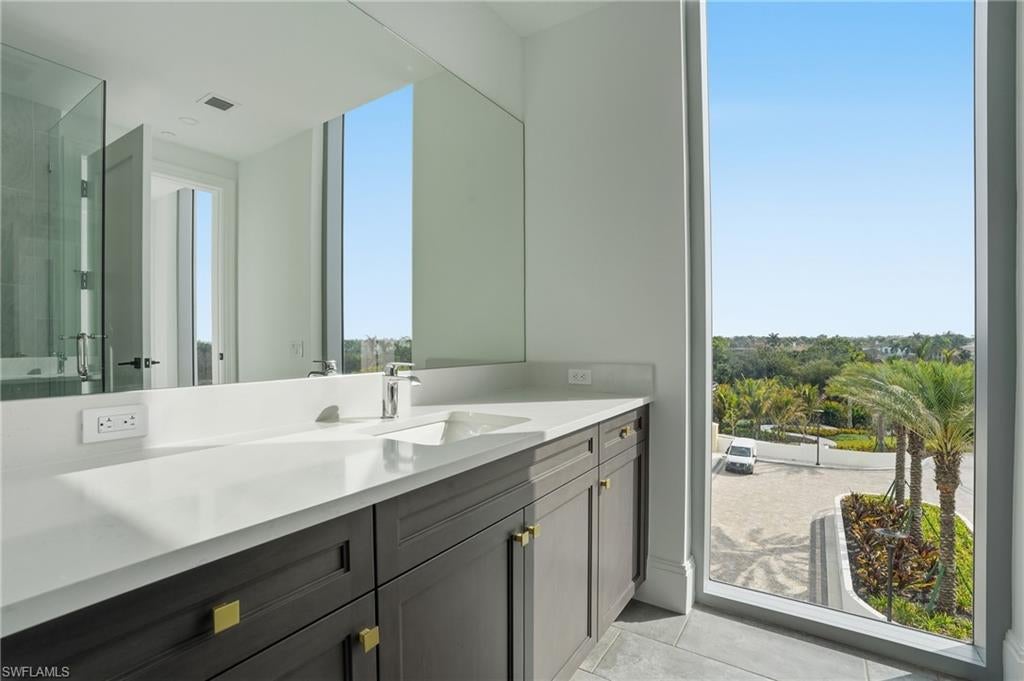 INFINITY AT THE COLONY - Residential